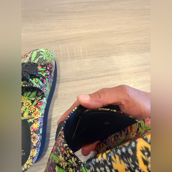 Versace Platform Sandals - Picture 7 of 9